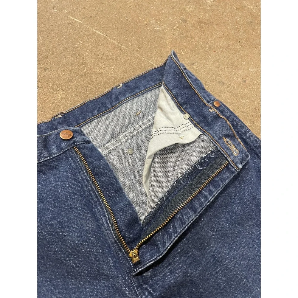 Wrangler‎ 938PWD Jeans Mens 34x30 Medium Wash Blue Denim Straight Leg Zip Fly